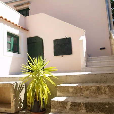 Dalmatian Holiday House Kate, Sleeps 6 Preko