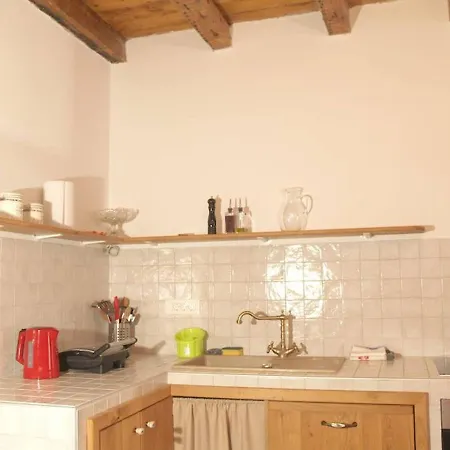 Dalmatian Holiday House Kate, Sleeps 6 Сasa de vacaciones *